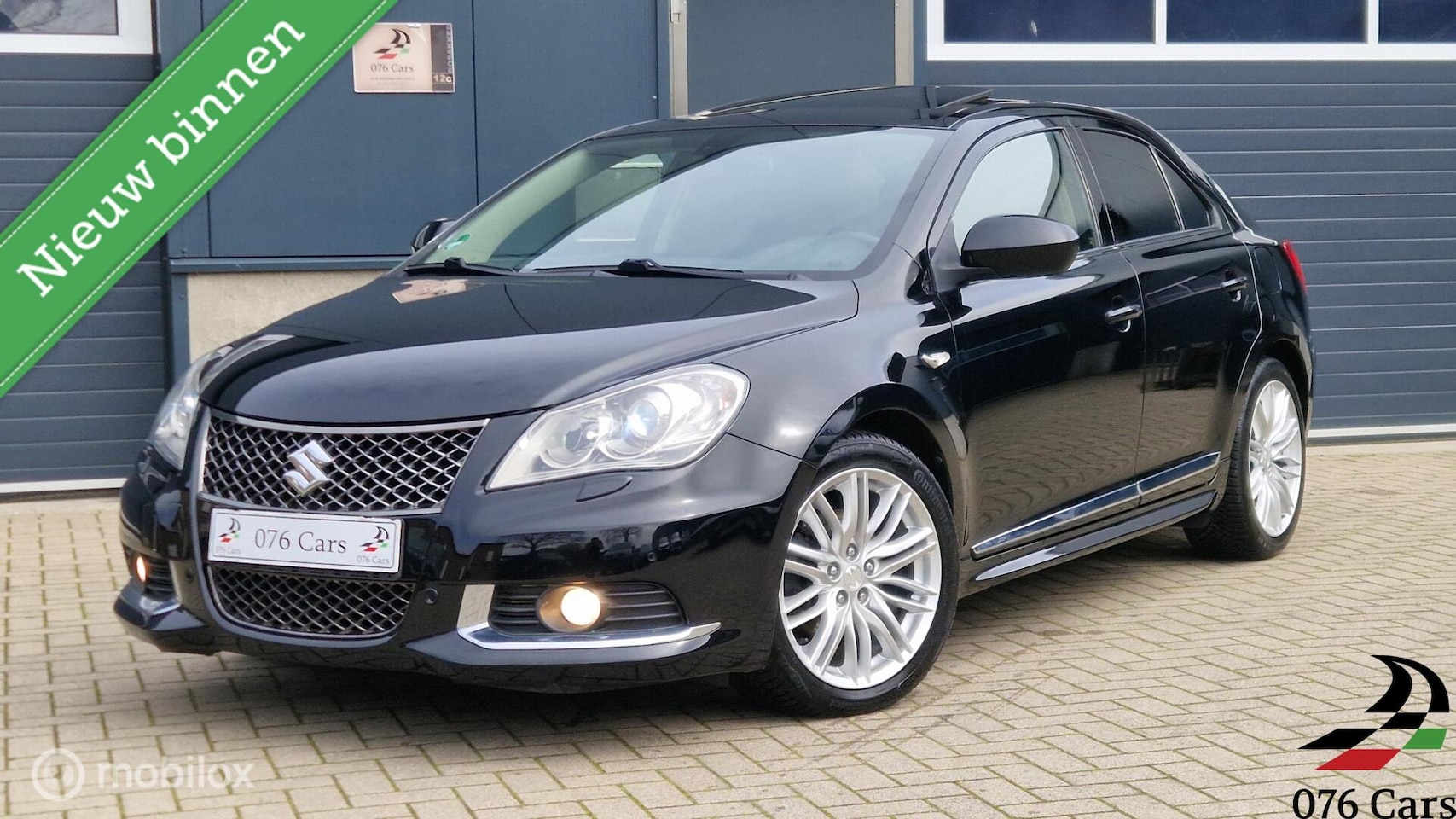 Suzuki Kizashi - 2.4 Sport AUTOMAAT LEDER SCHUIFDAK NETTE STAAT - AutoWereld.nl