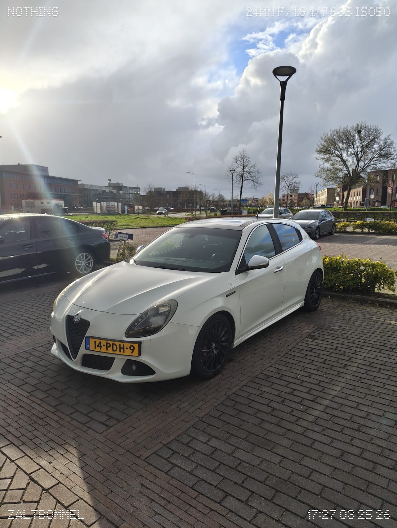 Alfa Romeo Giulietta - 1.7 TBi Quadrifoglio Verde Panoramadak, Android Auto - AutoWereld.nl