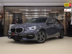 BMW 1-serie - 118i Executive Edition NAP/CARPLAY/CAM/LANEASSIST/NAVI/VOL