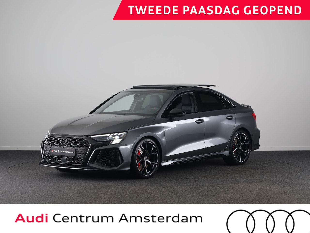 Audi RS3 - Limousine 2.5 TFSI quattro 400pk | Panoramadak | 3-spaaks sport afgevlakt stuurwiel | Adap - AutoWereld.nl