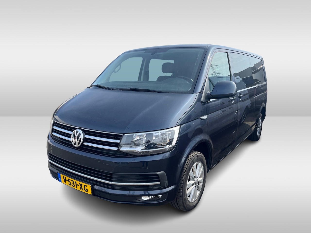 Volkswagen Transporter - 2.0 TDI 150pk Automaat L2 H1 DC 2x Schuifdeur - AutoWereld.nl