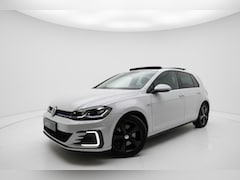Volkswagen Golf - 7.5 1.4 TSI PHEV GTE PANO VIRTUAL CAM ACC