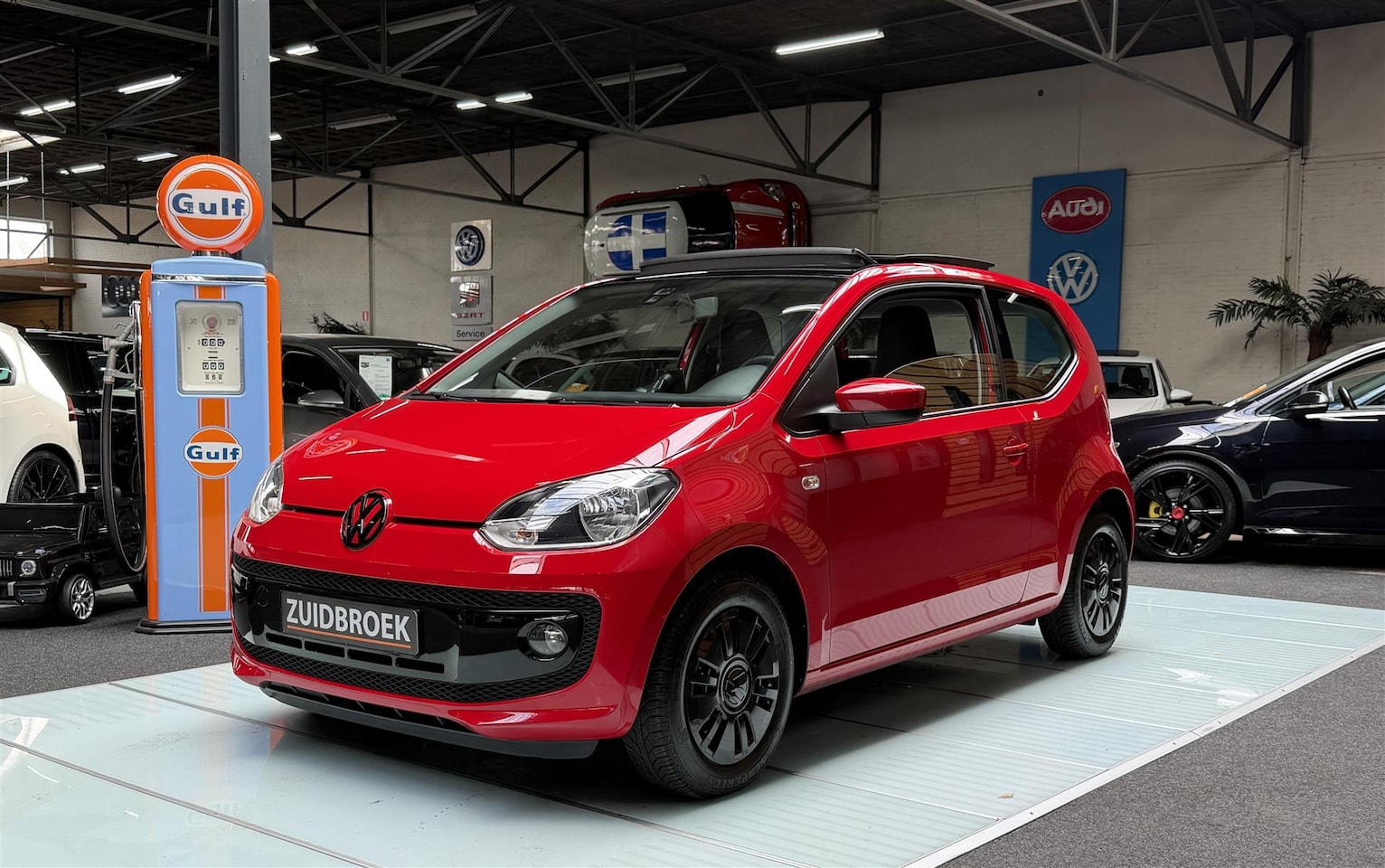 Volkswagen Up! - 1.0 Up! CNG! Pano! Clima! Navi! - AutoWereld.nl