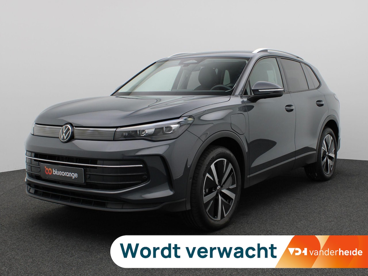 Volkswagen Tiguan - 1.5 eHybrid Life Edition Trekhaak, 19" LM Velgen, Keyless, Achteruitrijcamera, Side Assist - AutoWereld.nl