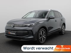 Volkswagen Tiguan - 1.5 eHybrid Life Edition Trekhaak, 19" LM Velgen, Keyless, Achteruitrijcamera, Side Assist