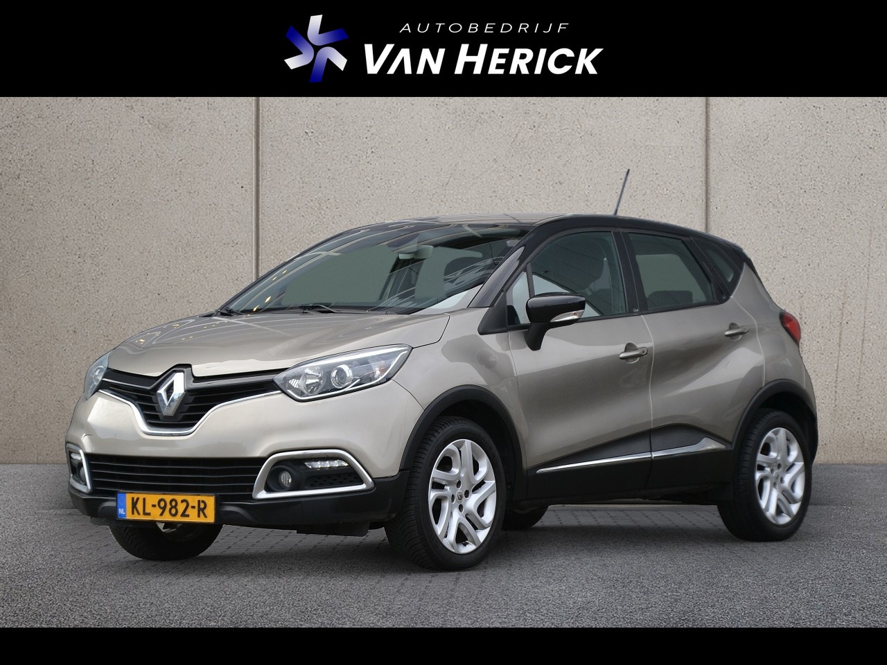 Renault Captur - 0.9 TCe Dynamique | Navigie | Achteruitrijcamera | Keyless - AutoWereld.nl