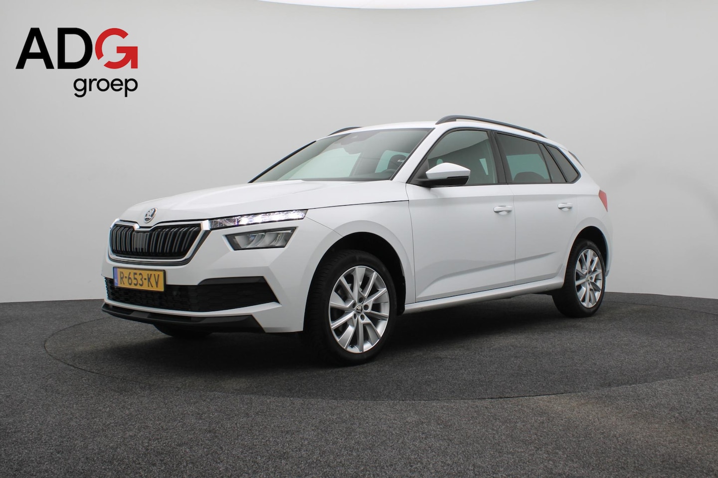 Skoda Kamiq - 1.0 TSI Sport Business BOVAG Garantie | Trekhaak | Automaat | Climate control | Draadloze - AutoWereld.nl