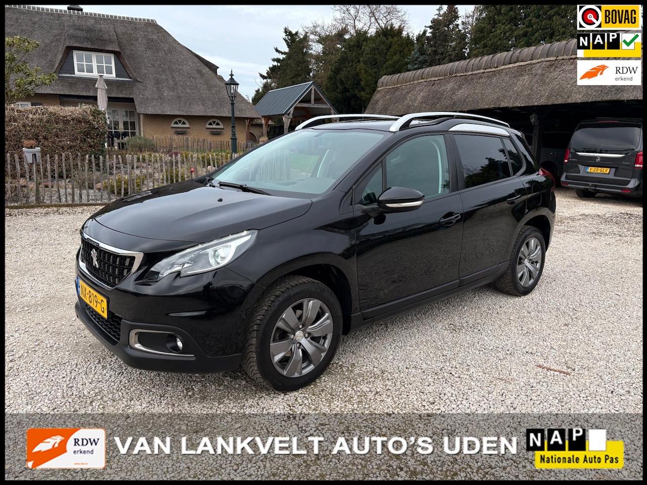 Peugeot 2008 - 1.2 Blue Lion Automaat, Apple Carplay, Panorama, NAP - AutoWereld.nl