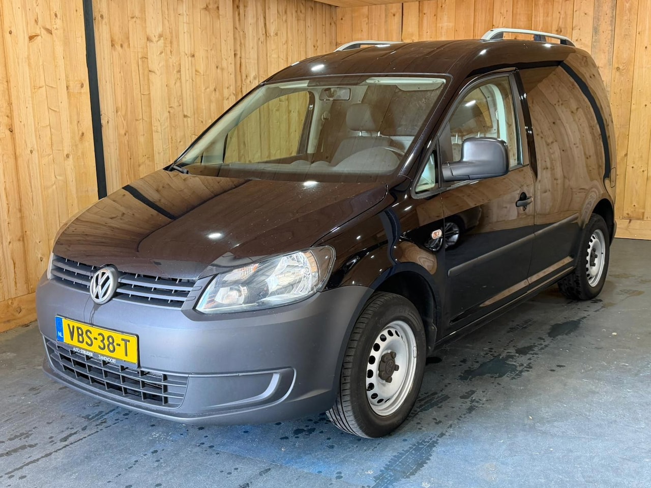 Volkswagen Caddy - 1.6 TDI 2015 Zwart Schuifdeur Airco Trekhaak - AutoWereld.nl