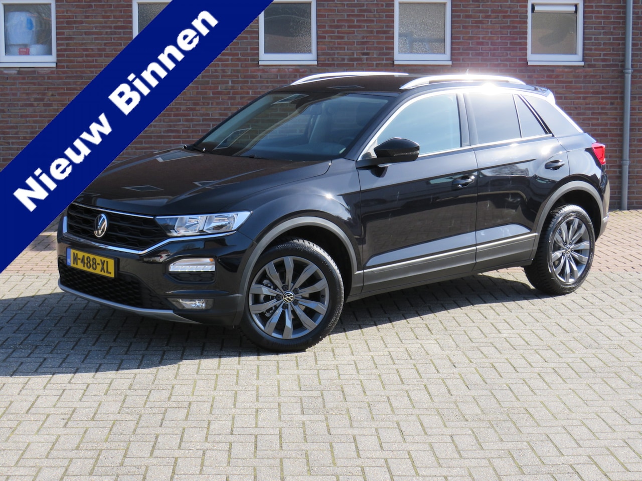 Volkswagen T-Roc - 1.0 TSI Style Business * Rijklaarprijs incl. garantie * Navi * Electrische A-Klep * Digita - AutoWereld.nl