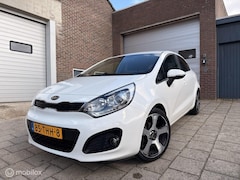 Kia Rio - 1.2 CVVT Super Pack/Keyless/Clima/Bluet/USB