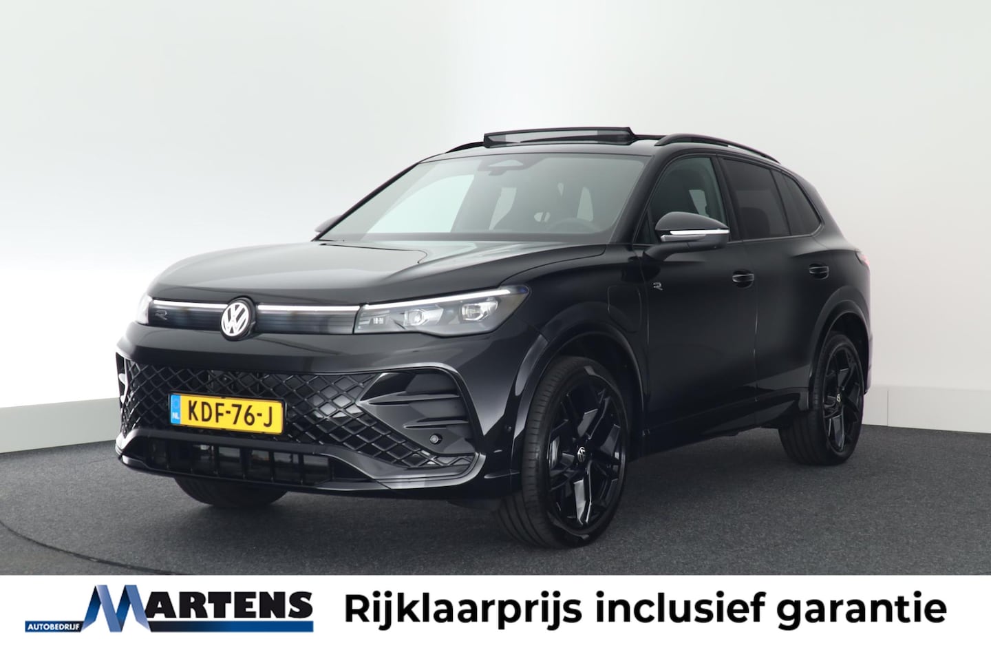 Volkswagen Tiguan - 1.5 272pk eHybrid R-Line Edition Black Style Trekhaak 360Camera Keyless Massage Virtual Co - AutoWereld.nl