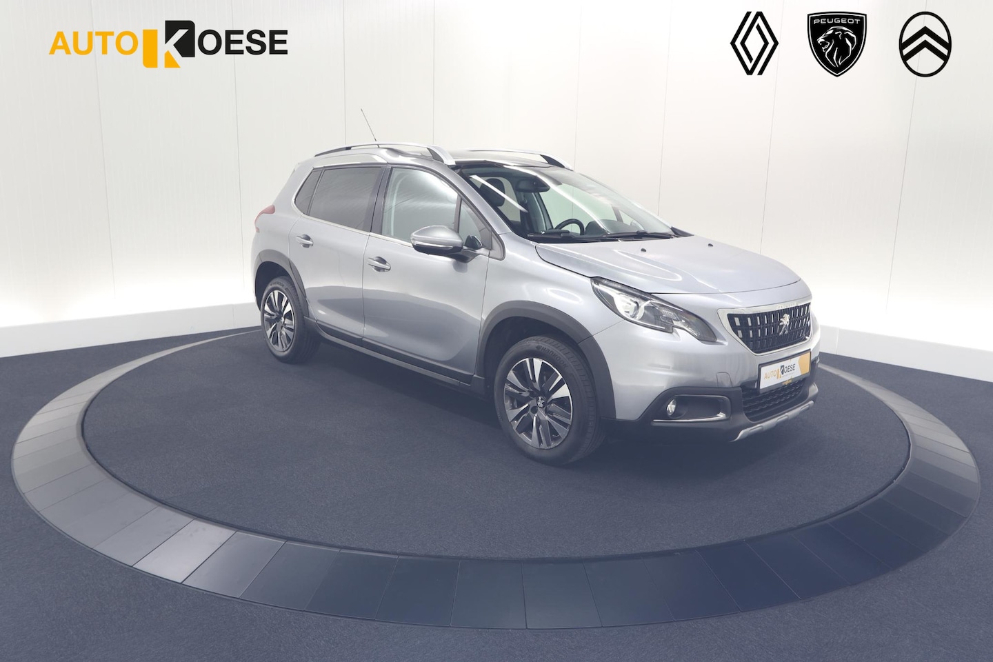 Peugeot 2008 - PureTech 110 Allure | Panoramadak | Apple Carplay | Parkeersensoren - AutoWereld.nl