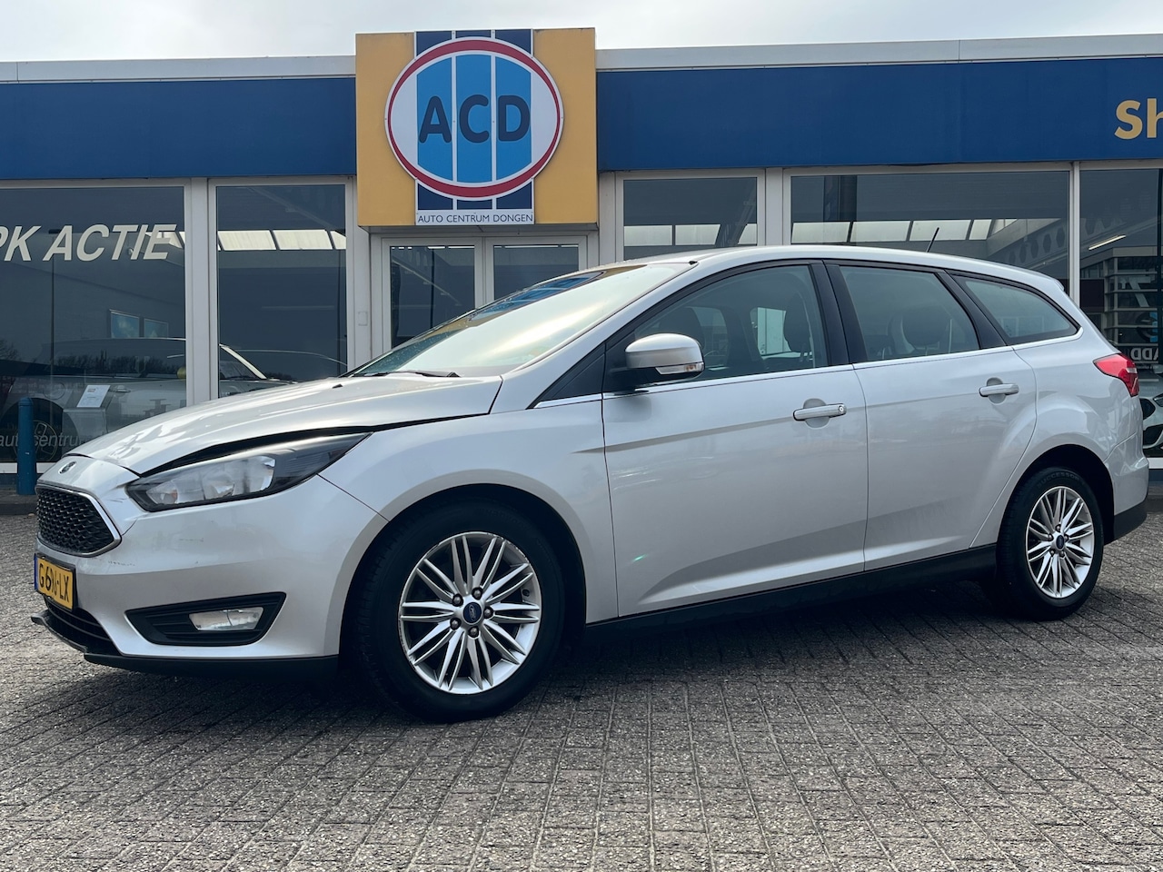 Ford Focus Wagon - 1.0 Edition | Apk 12-2026 | Schade voorbumper & Motorkap | - AutoWereld.nl