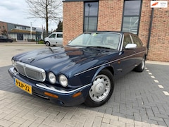 Daimler 4.0 - 4.0 V8