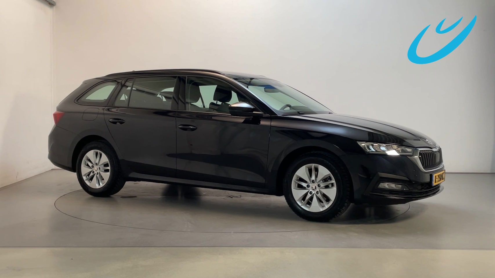 Skoda Octavia Combi - 1.0 e-TSI DSG Business Edition Parkeersensoren Navigatie DAB+ App-Connect - AutoWereld.nl