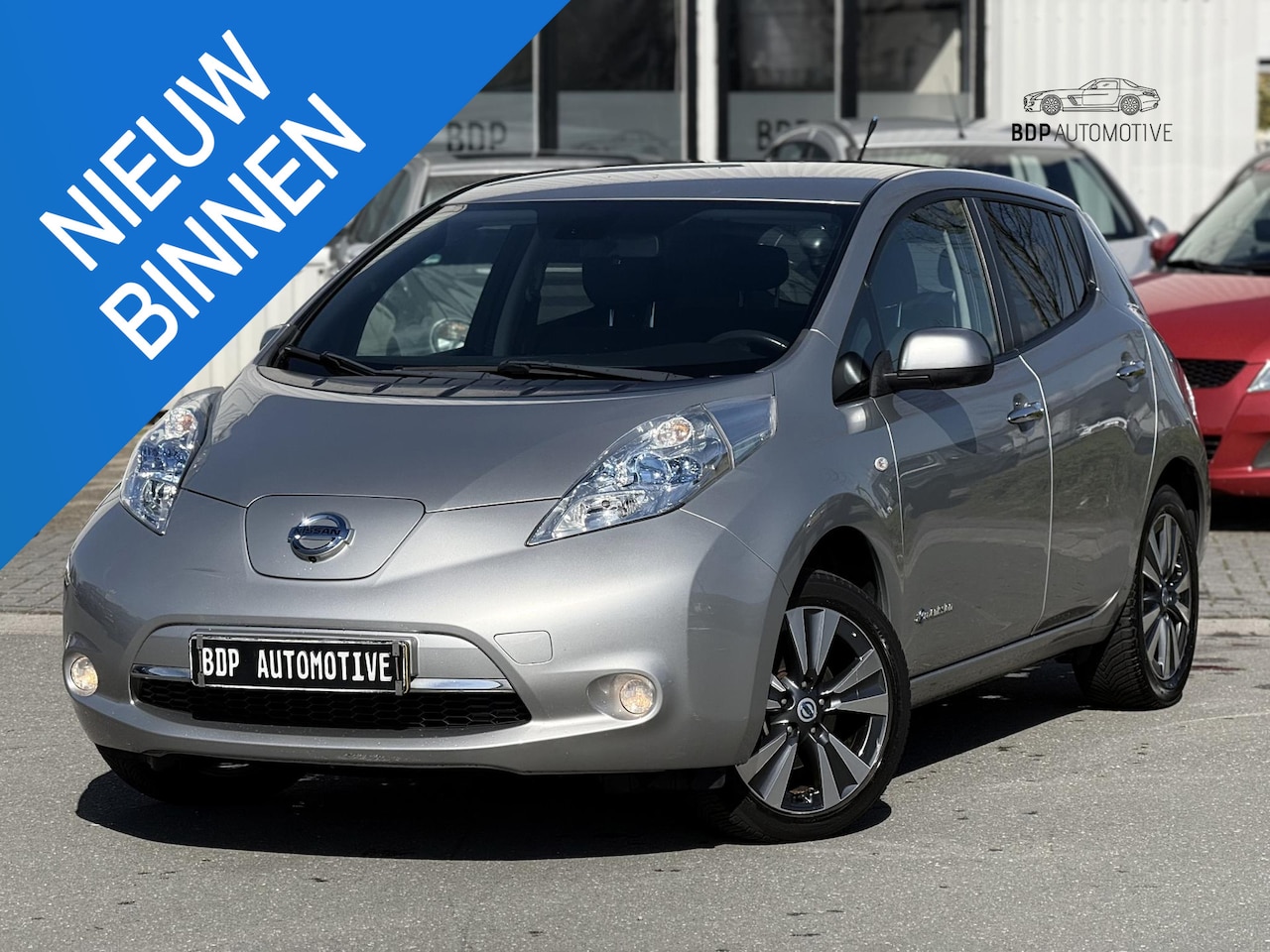 Nissan LEAF - Base 24 kWh Leer | 360 camera | Bose | Cruisecontrole | Navi - AutoWereld.nl