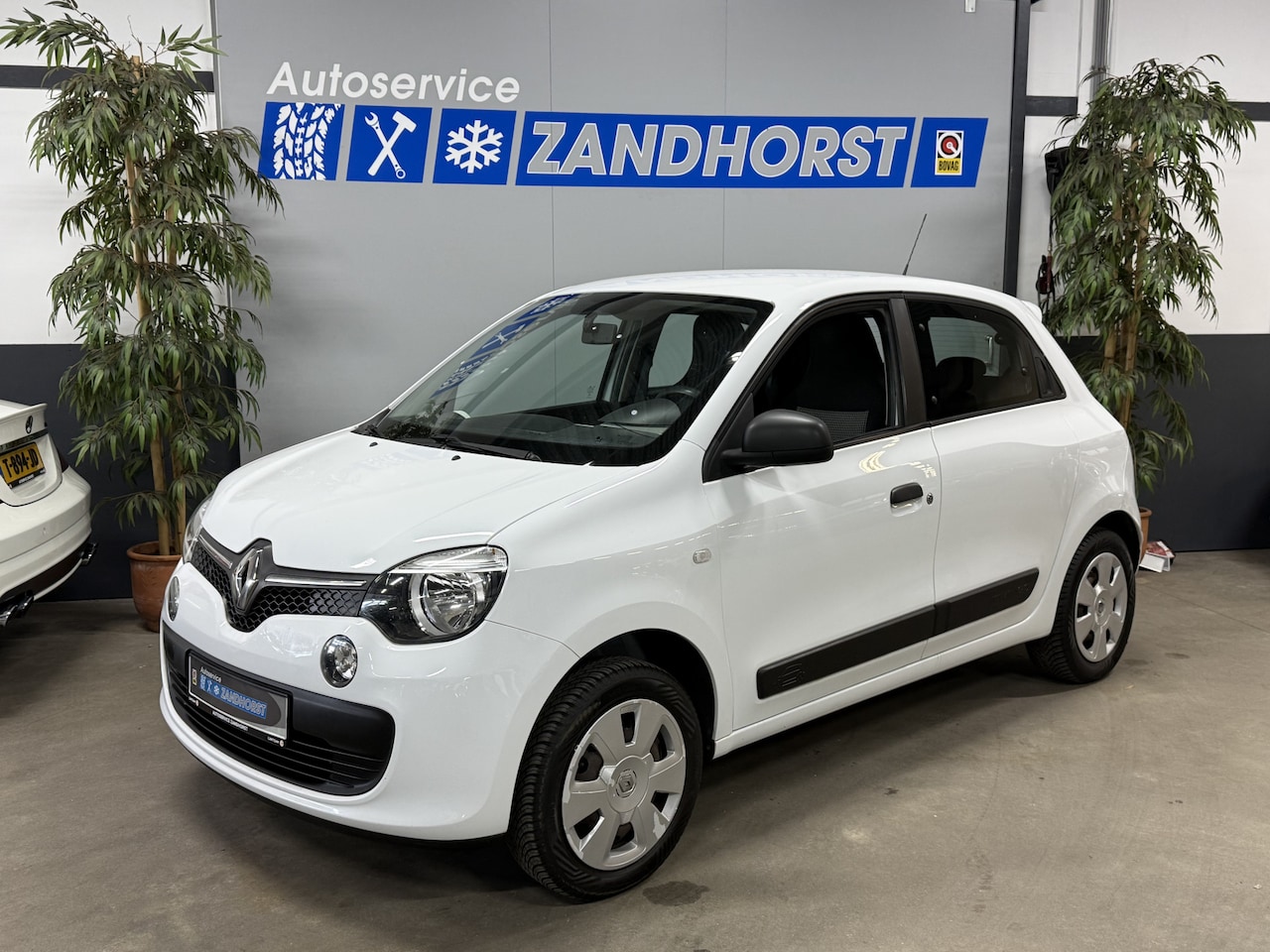 Renault Twingo - 1.0 SCe Authentique // Stuurbekrachtiging // el. Ramen - AutoWereld.nl