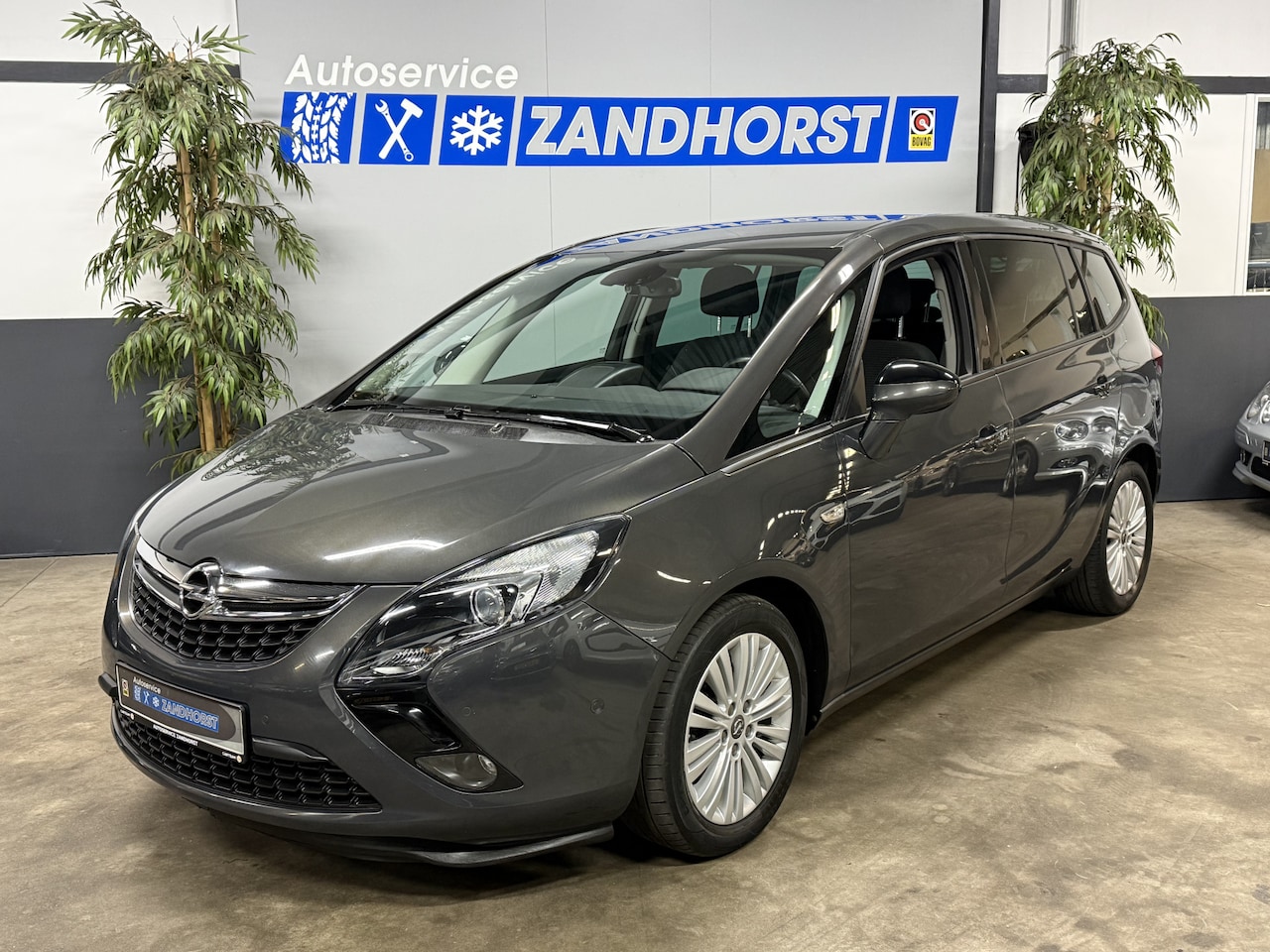 Opel Zafira Tourer - 1.4 Edition // 7persoons // Camera // 17 inch LM velgen - AutoWereld.nl