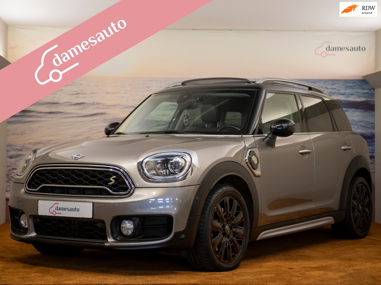 MINI Countryman - Mini 1.5 Cooper S E ALL4 Chili, Pano, NAV, Sportstoelen, vol opties! incl garantie - AutoWereld.nl