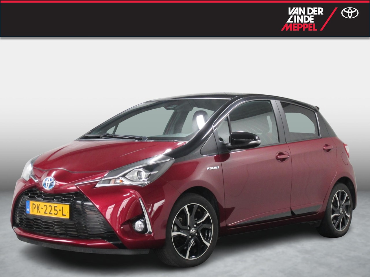 Toyota Yaris - 1.5 Hybrid Bi-Tone Navi Trekhaak - AutoWereld.nl