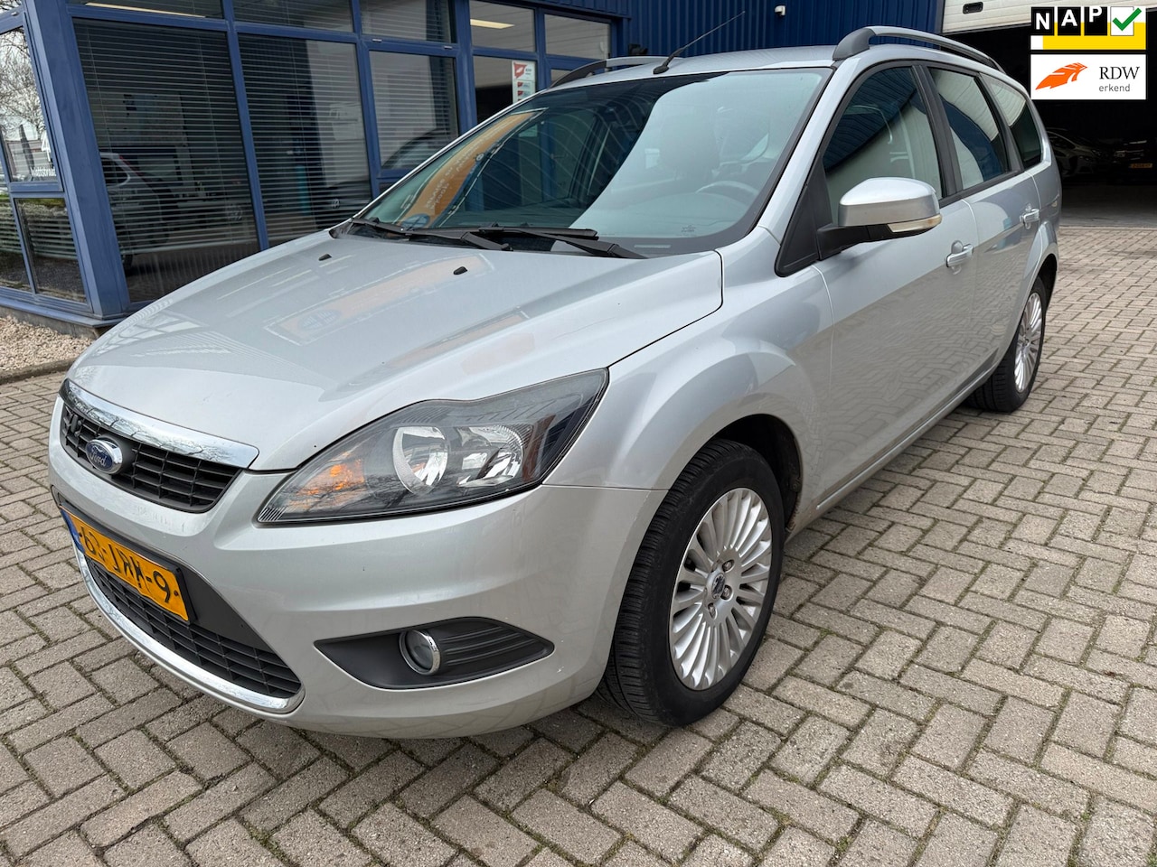 Ford Focus Wagon - 1.8 Titanium / AIRCO+ECC / CRUISE / NAVI / MEENEEMPRIJS - AutoWereld.nl
