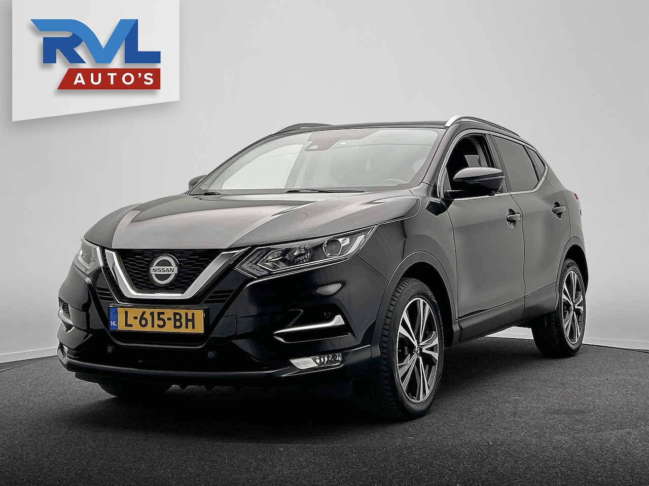 Nissan Qashqai - 1.3 DIG-T Business Edition Carplay Panorama-dak Navigatie 360° Camera Climate-control Crui - AutoWereld.nl