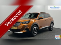 Peugeot 2008 - 1.2 PureTech Allure Pack ECC CRUISE LM NAVI CARPLAY