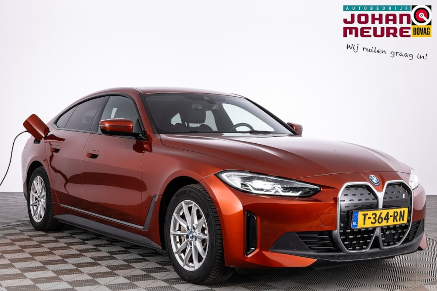 BMW i4 - eDrive40 High Executive 84 kWh *SOH 94%* LEDER | Trekhaak - AutoWereld.nl