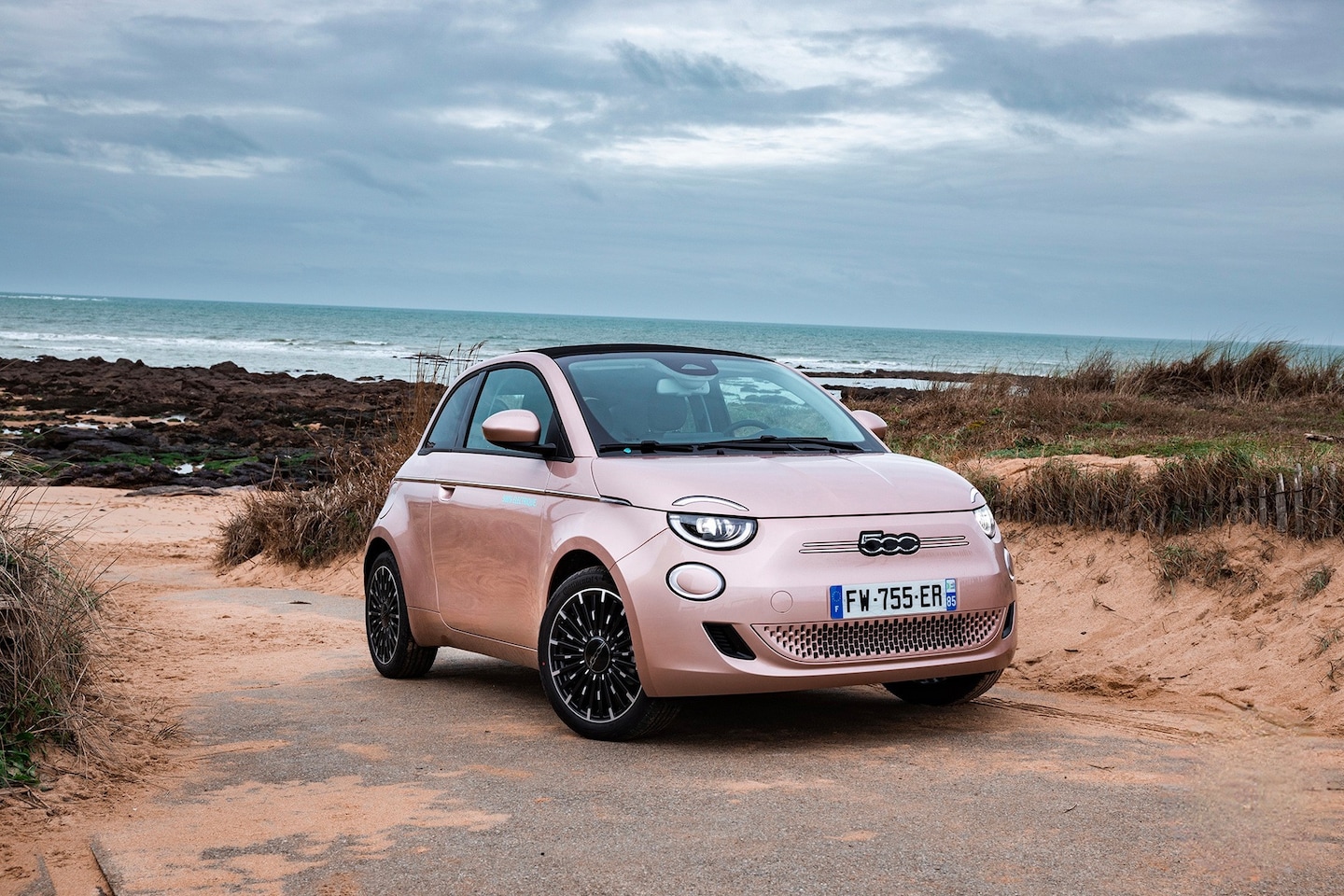 Fiat 500 C - 42 kWh 500E Rose Gold - AutoWereld.nl