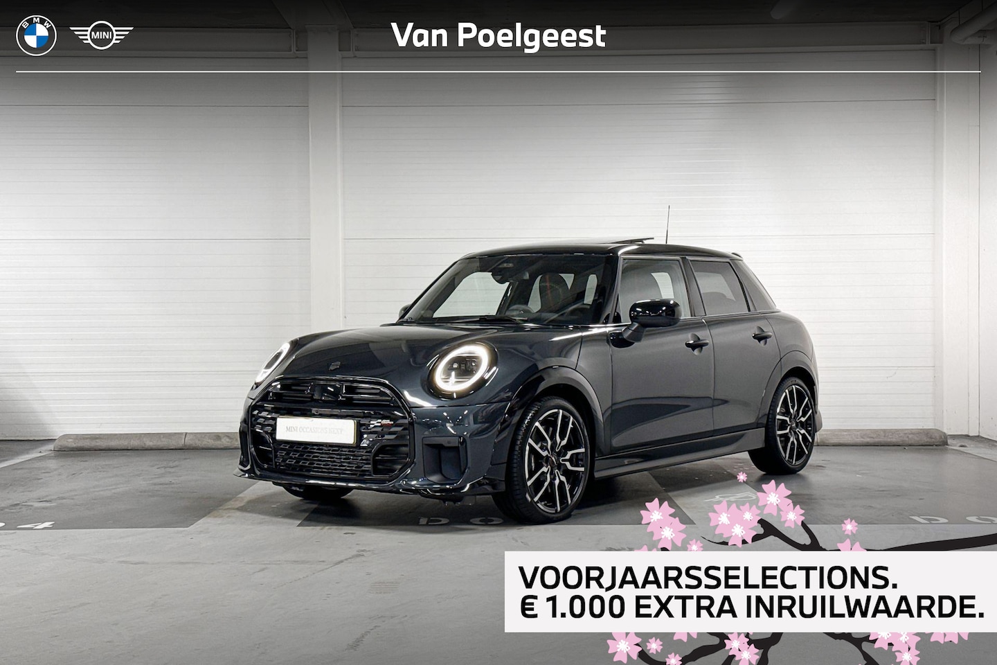MINI Cooper S - 5-deurs | John Cooper Works Uitvoerung |  Pakket XL | 18" JCW Lap Spoke two-tone - AutoWereld.nl