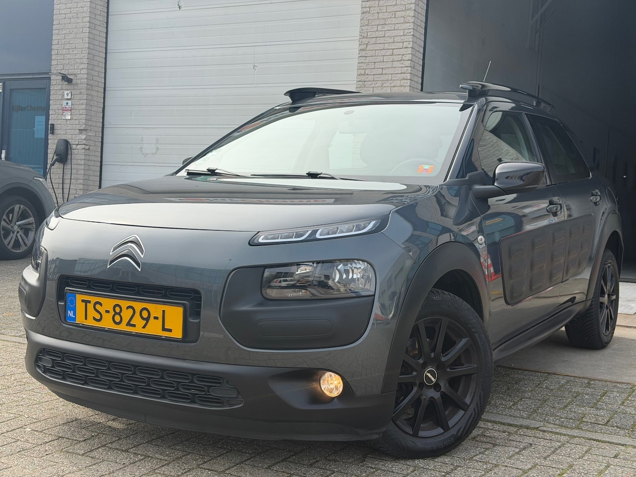 Citroën C4 Cactus - 1.2 PureTech Business/ 2e EIG/ dealeronderhouden/ 1jaar APK/ navi/ airco/ pdc/ zeer nette - AutoWereld.nl