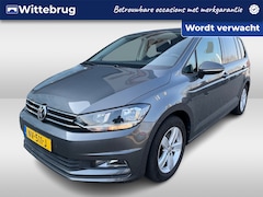 Volkswagen Touran - 1.4 TSI Comfortline Business / Navigatie / App connect / Camera / Parkeersensoren V+A / Cl