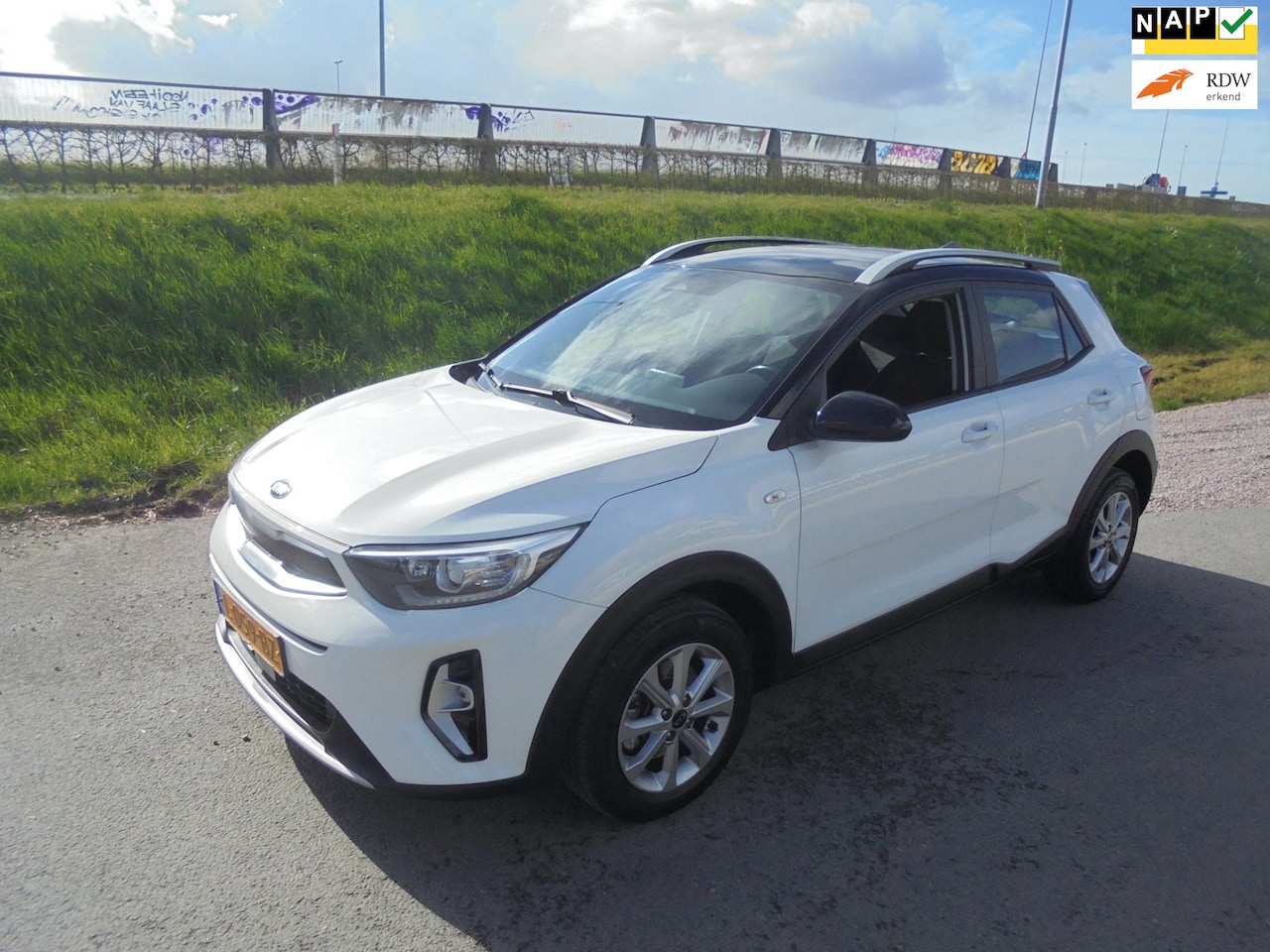 Kia Stonic - Kia Stonic 1.0 GDI MHEV navigatie airco camera 57.000km eerste eigenaar - AutoWereld.nl