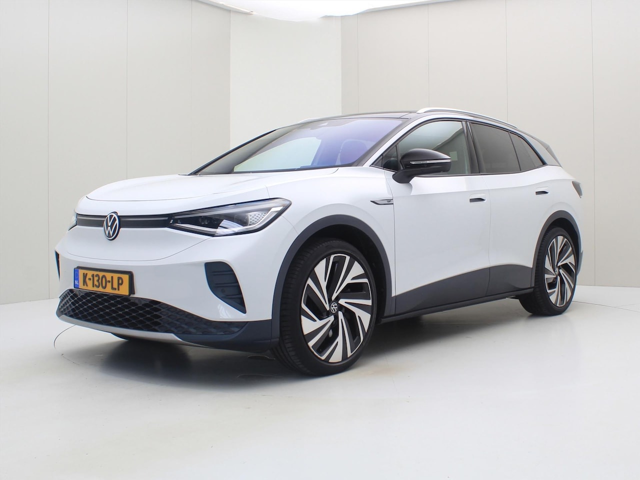 Volkswagen ID.4 - 77kWh 204pk 1ST MAX 90% SoH [ PANO+21INCH+CARPLAY+STOEL/STUURWIELVERWARMING ] - AutoWereld.nl