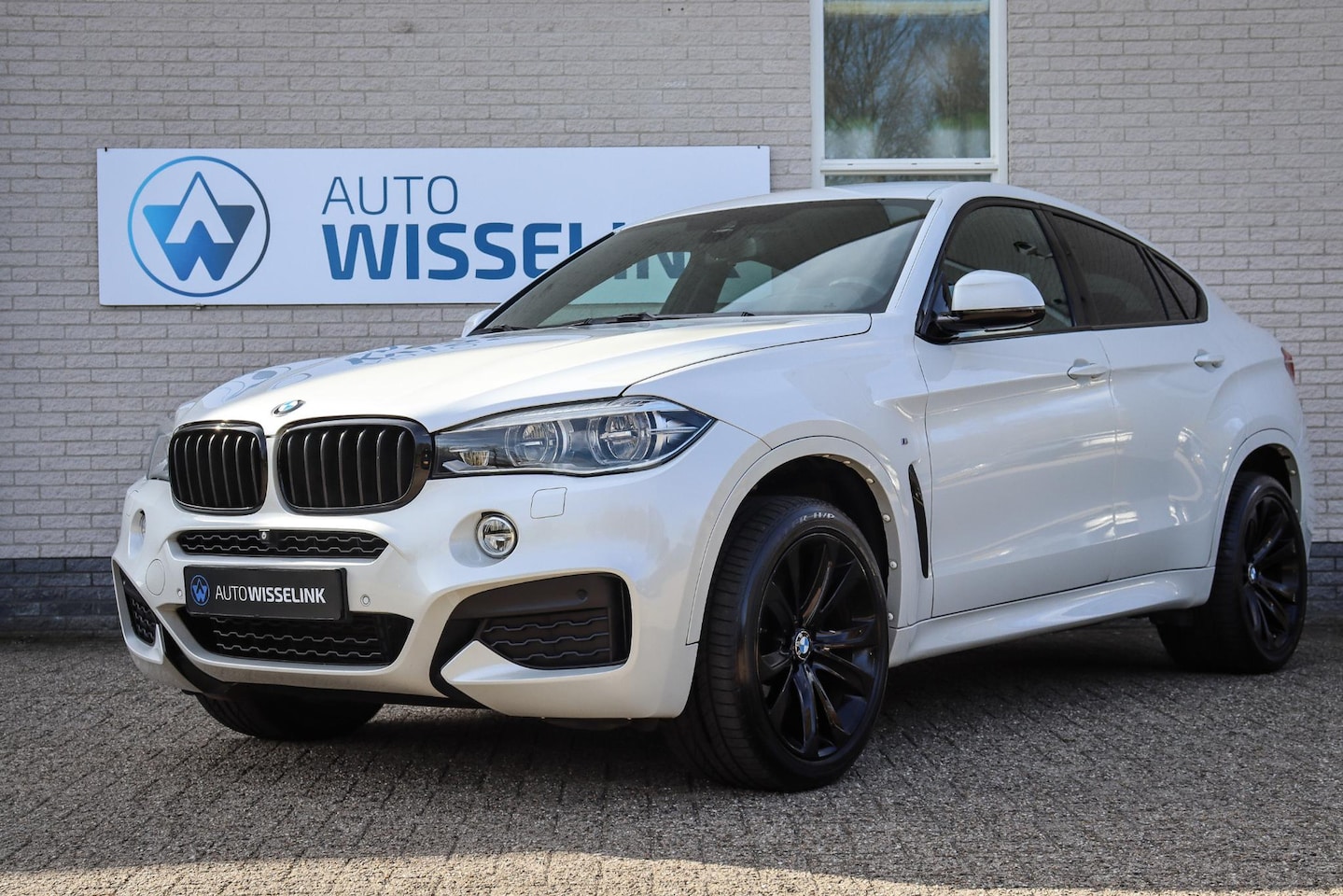 BMW X6 - xDrive35i High Executive HEAD-UP M-Sport Trekhaak - AutoWereld.nl