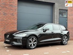 Volvo V60 - 2.0 T6 Recharge AWD R-Design | Pano | HUD | H&K | Leder | Trekhaak | 360 Camera
