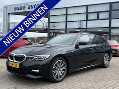 BMW 3-serie Touring - 318i 2.0 M-Sport Business Edition Navigatie Trekhaak Sporstoelen Camera Carplay Life Cockp