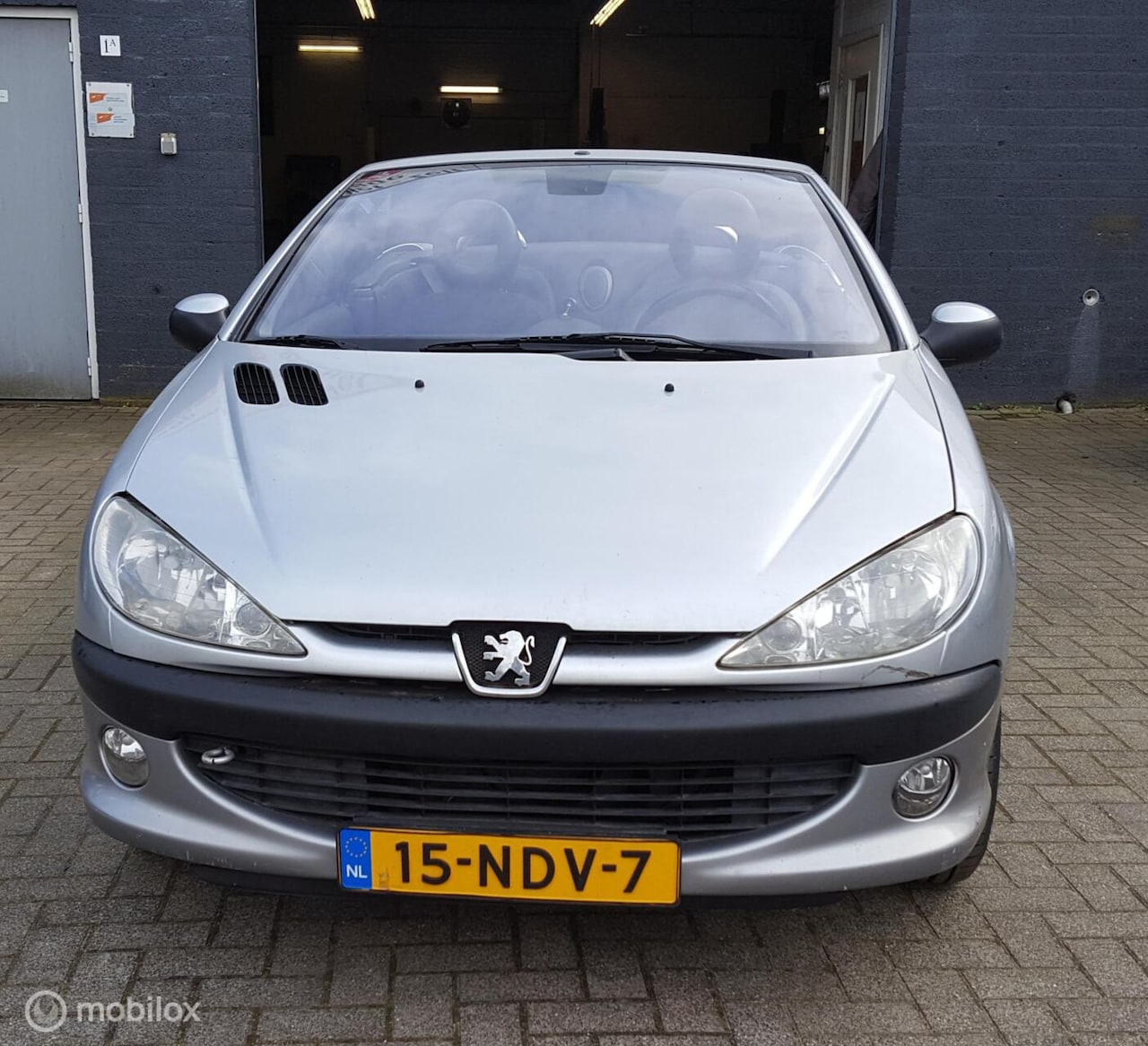 Peugeot 206 CC - 1.6-16V / APK TOT: 28-10-2026 / MET AIRCO - AutoWereld.nl
