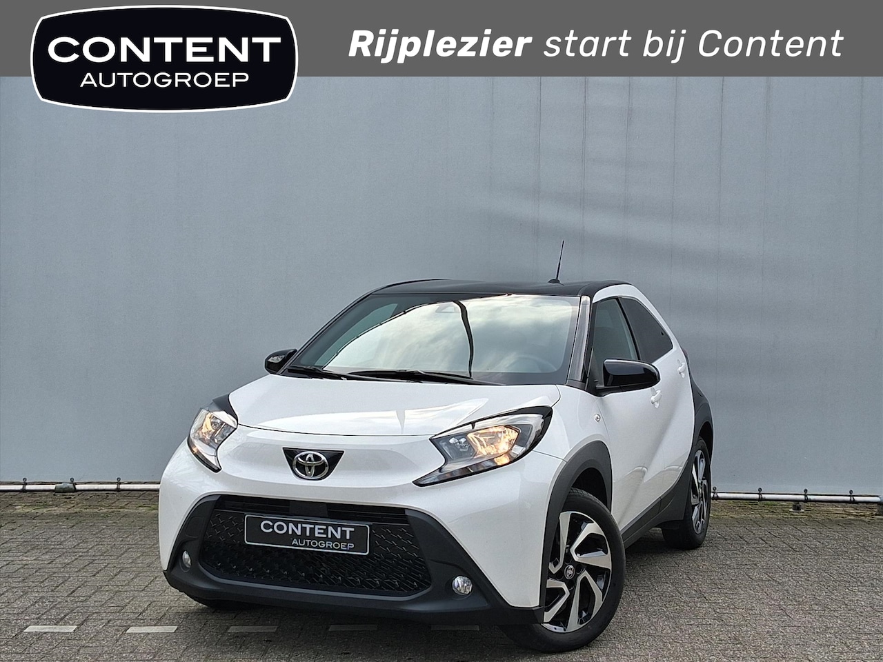 Toyota Aygo X - 1.0 VVT-i MT 72pk S-CVT Envy l Carplay l Cruise l Clima l 14.000 KM - AutoWereld.nl