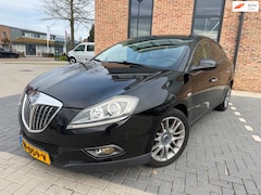 Lancia Delta - 1.6-16V Platino