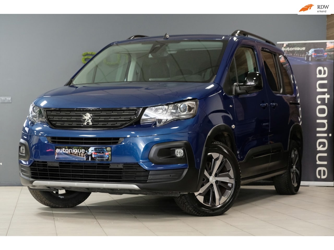 Peugeot Rifter - 1.2 GT LINE *7-PERSOONS* 50.000km! Trekhaak/Navi/Camera - AutoWereld.nl