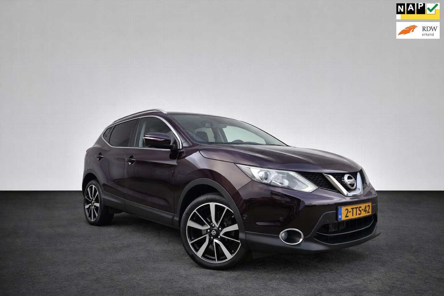 Nissan Qashqai - 1.2 Tekna Full option - AutoWereld.nl
