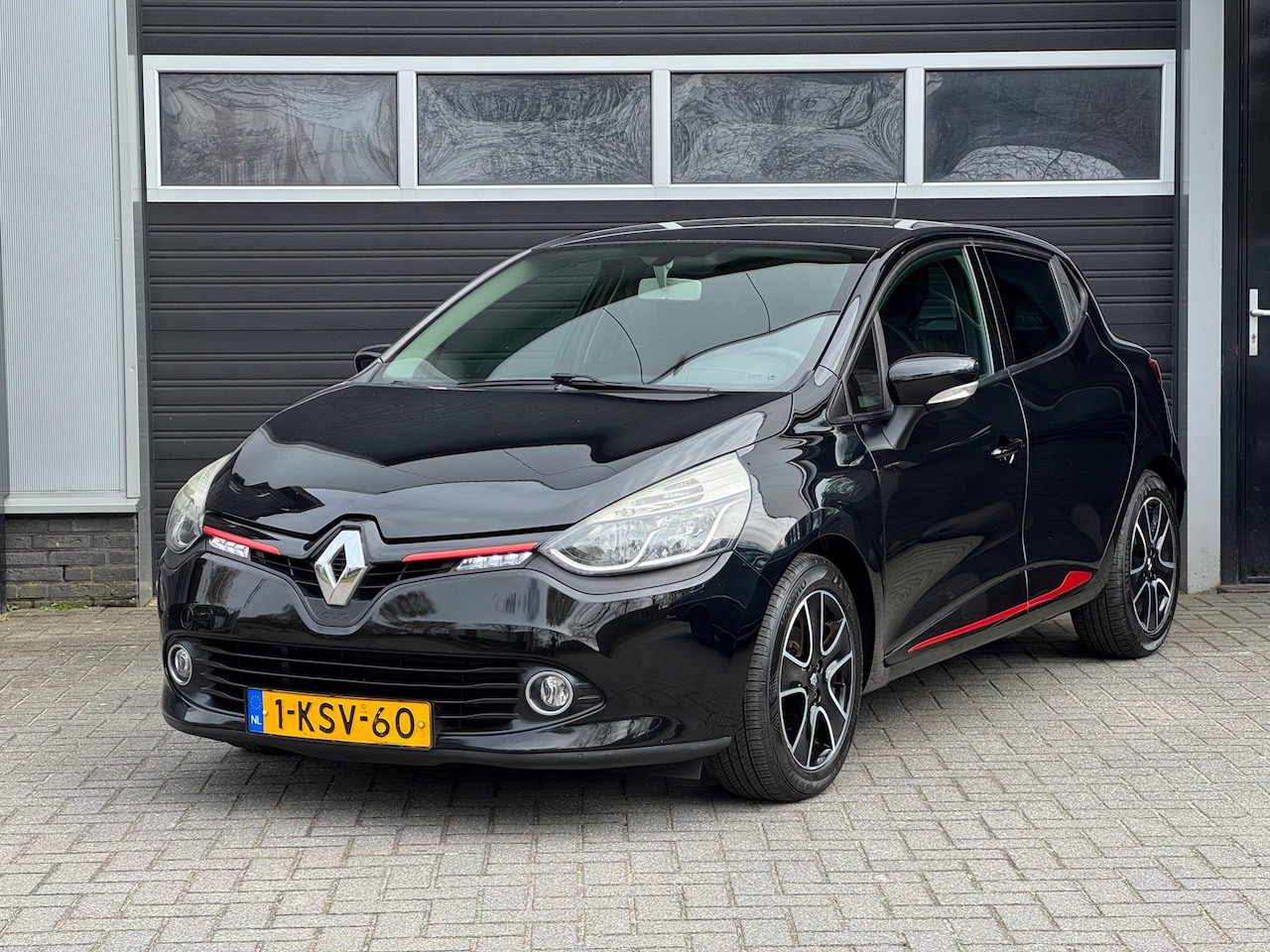 Renault Clio - 0.9 TCe Expression Navi, Cruise, Airco, NAP - AutoWereld.nl