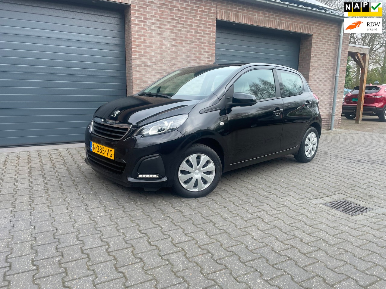 Peugeot 108 - 1.0 e-VTi Active CAMERA CARPLAY 2022 - AutoWereld.nl