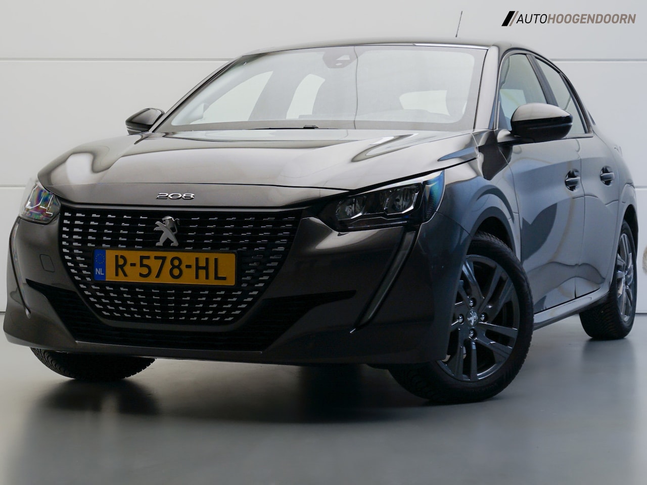 Peugeot 208 - 1.2 PureTech Active Pack Luxe (PARKEERSENSOREN,CRUISE CONTROL,APPLE CARPLAY,LM-VELGEN,NAVI - AutoWereld.nl