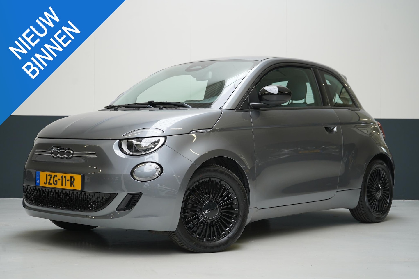 Fiat 500 - Icon 42 kWh | Navigatie | Cruise control | Climate control | Lm velgen - AutoWereld.nl