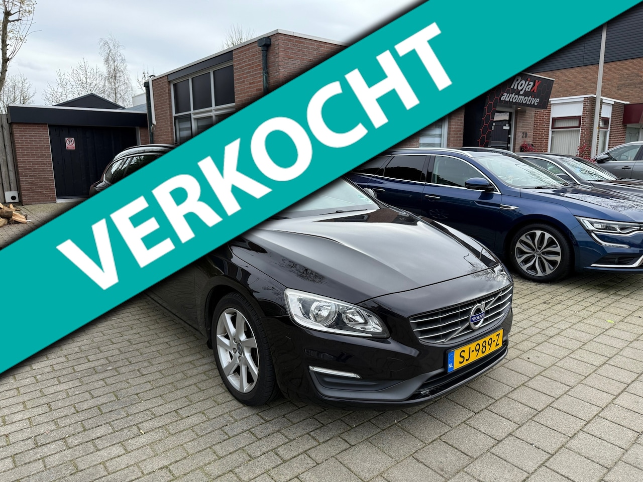 Volvo V60 - 2.0 D3 AUTOMAAT - NAVI - CRUISE - AIRCO. - AutoWereld.nl