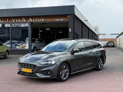 Ford Focus Wagon - 1.5 EcoB. ST Line Dealer Onderhouden