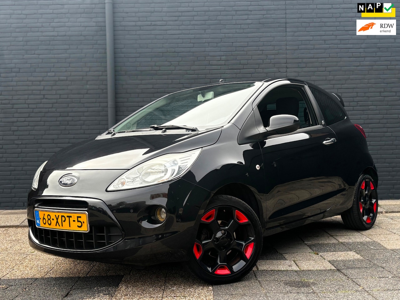 Ford Ka - 1.2 Titanium | Metal | Airco | Unieke Uitvoering - AutoWereld.nl